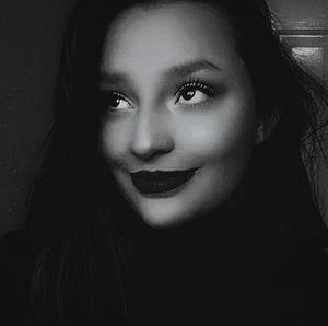 Meet your Posher, Constanza